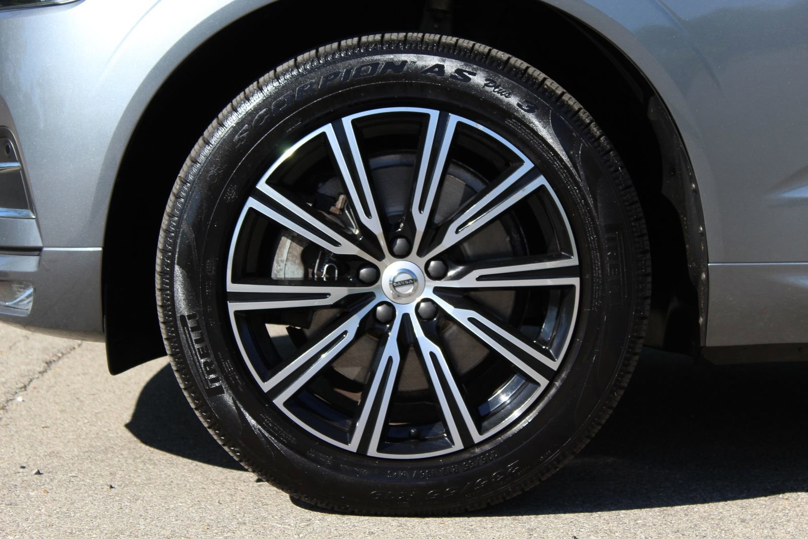 Used 2021 Volvo XC60 T6 Inscription AWD/4WD image 25