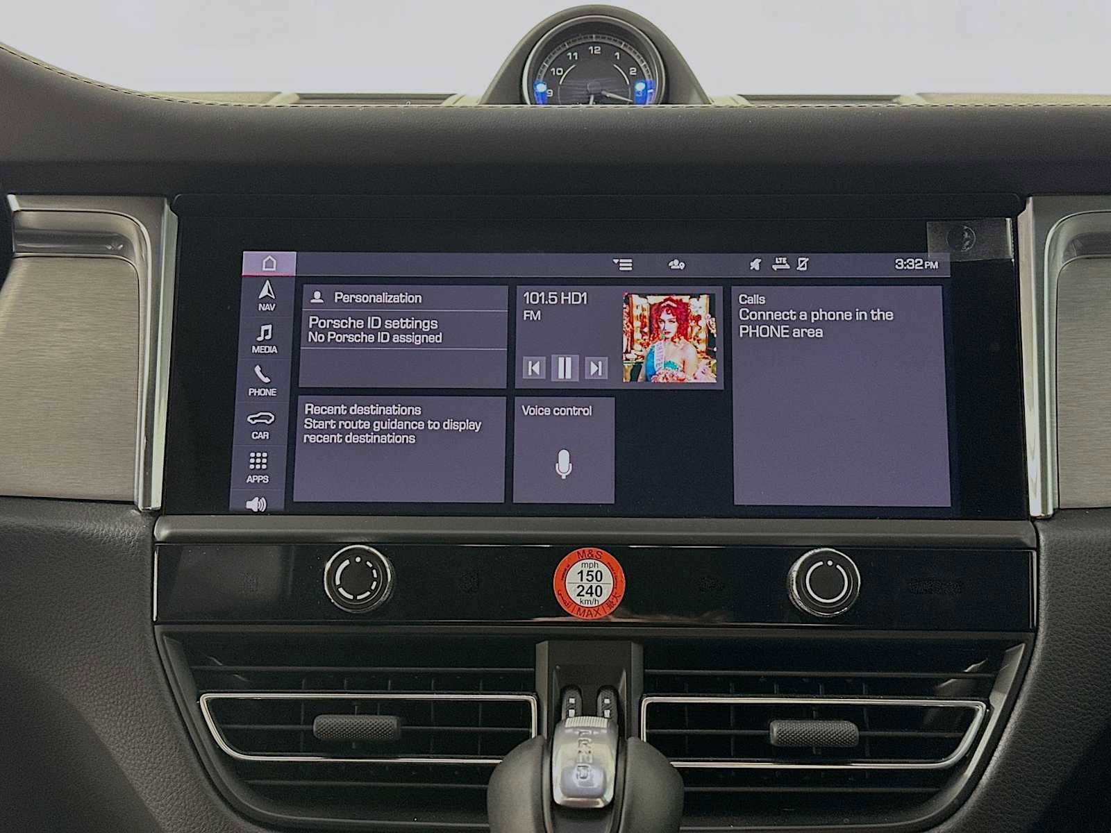 Certified 2026 Porsche Macan image 17