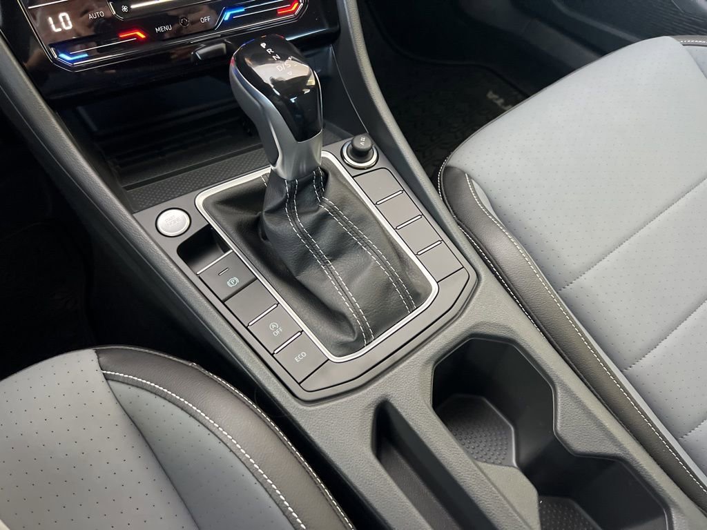 New 2025 Volkswagen Jetta SE image 33