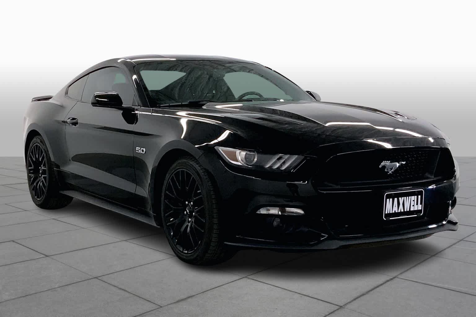 Used 2016 Ford Mustang GT RWD image 3