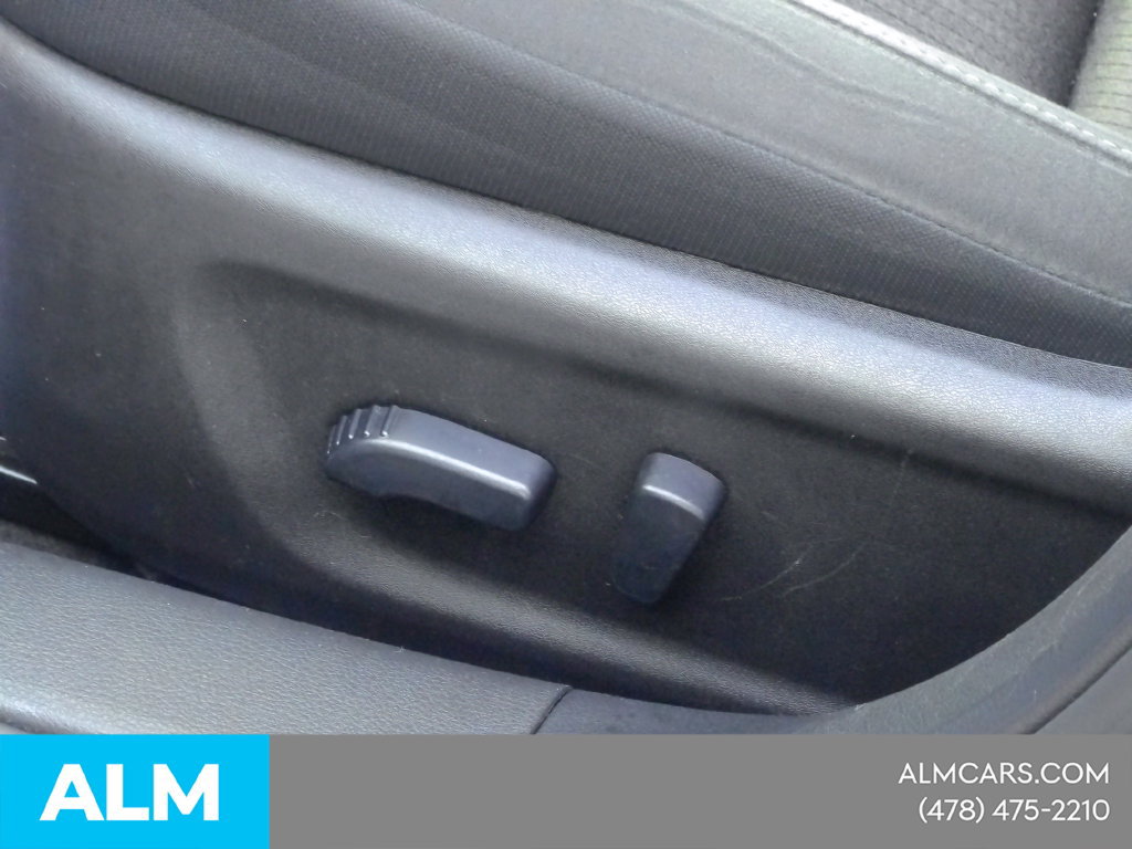 Used 2025 Nissan Altima 2.5 SV FWD image 35