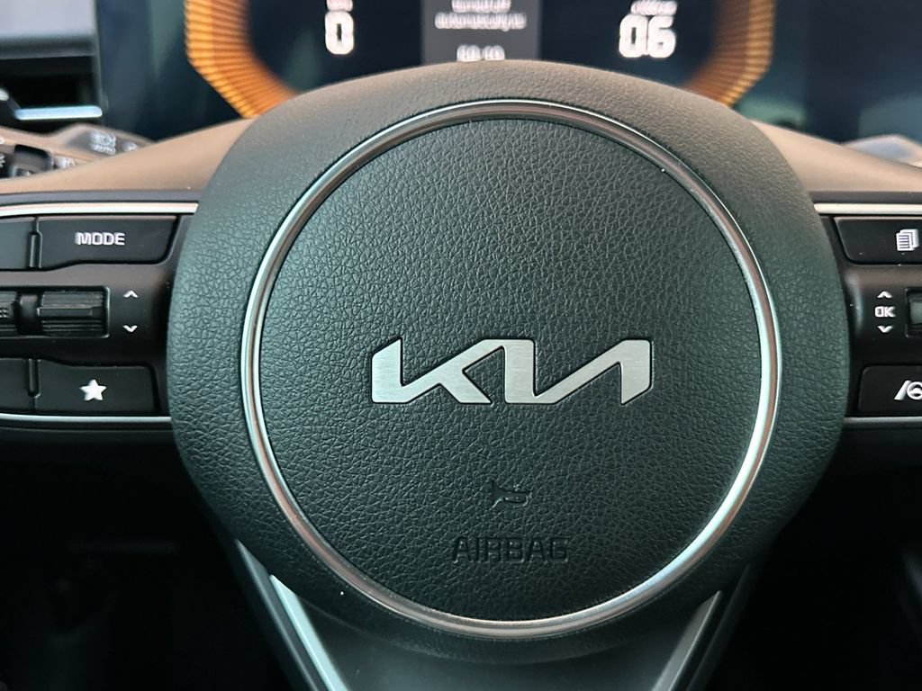 Used 2025 Kia K5 GT-Line AWD/4WD image 40