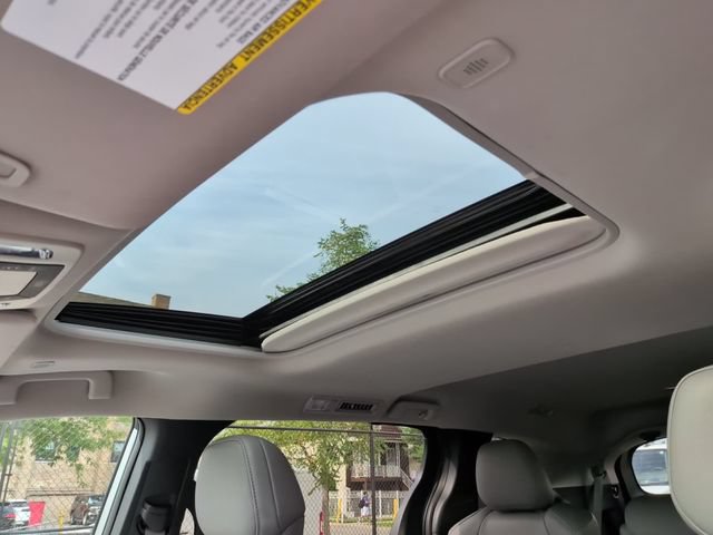 Certified 2025 Toyota Sienna XLE FWD image 21