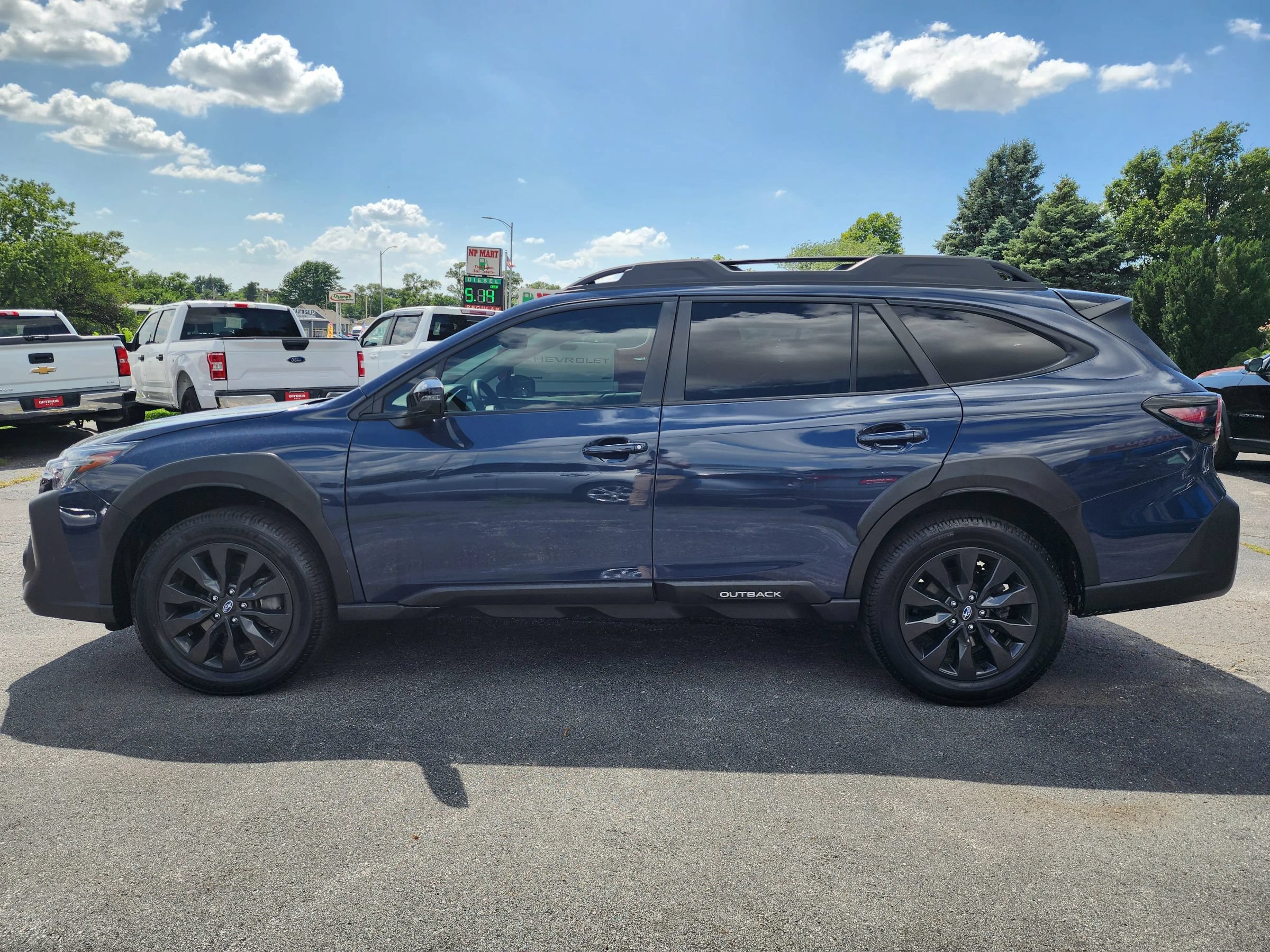 Used 2023 Subaru Outback Onyx Edition AWD/4WD image 4