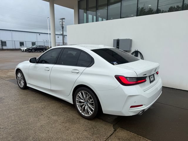 Used 2023 BMW 330i xDrive Sedan w/ Premium Package AWD/4WD image 3