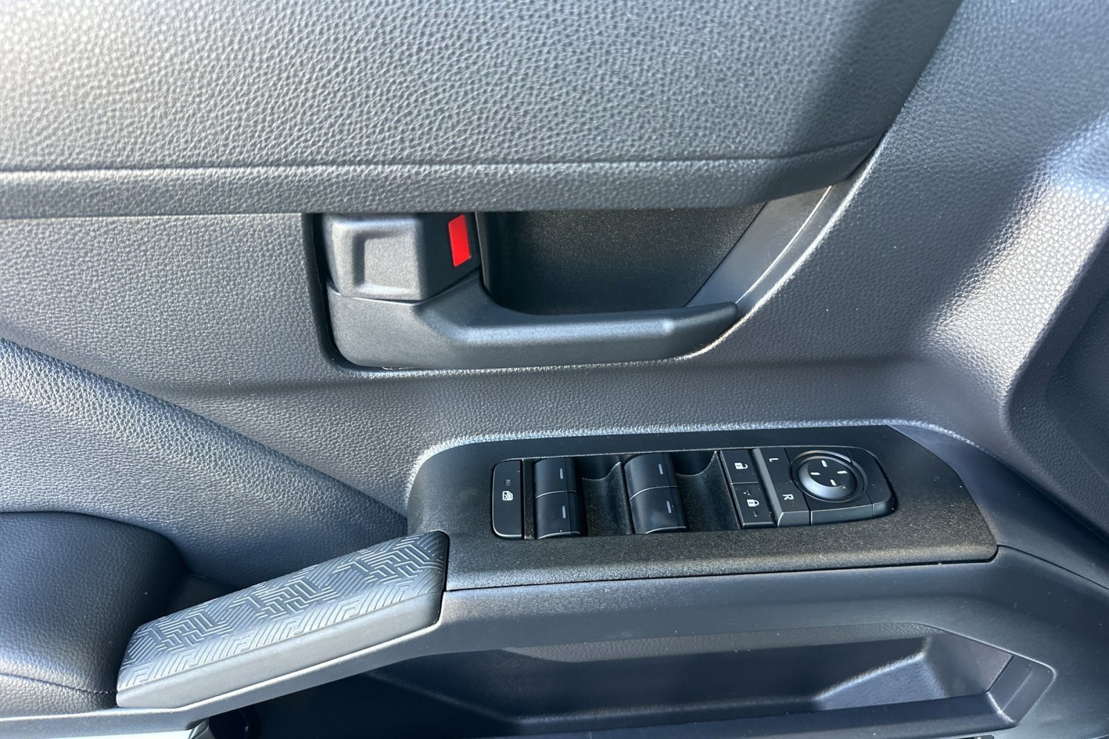 Certified 2025 Toyota 4Runner SR5 AWD/4WD image 10