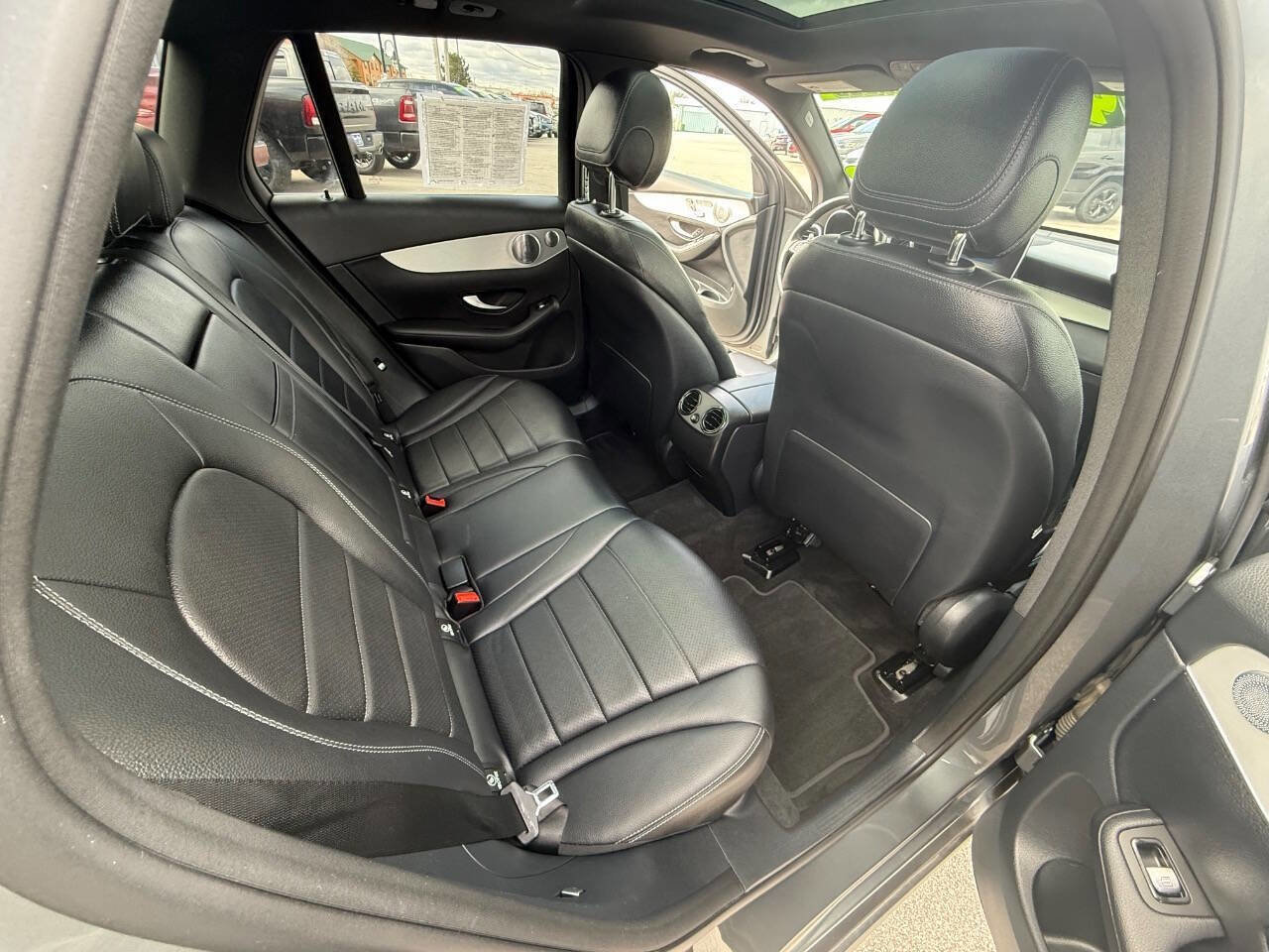 Used 2017 Mercedes-Benz GLC 300 4MATIC image 14