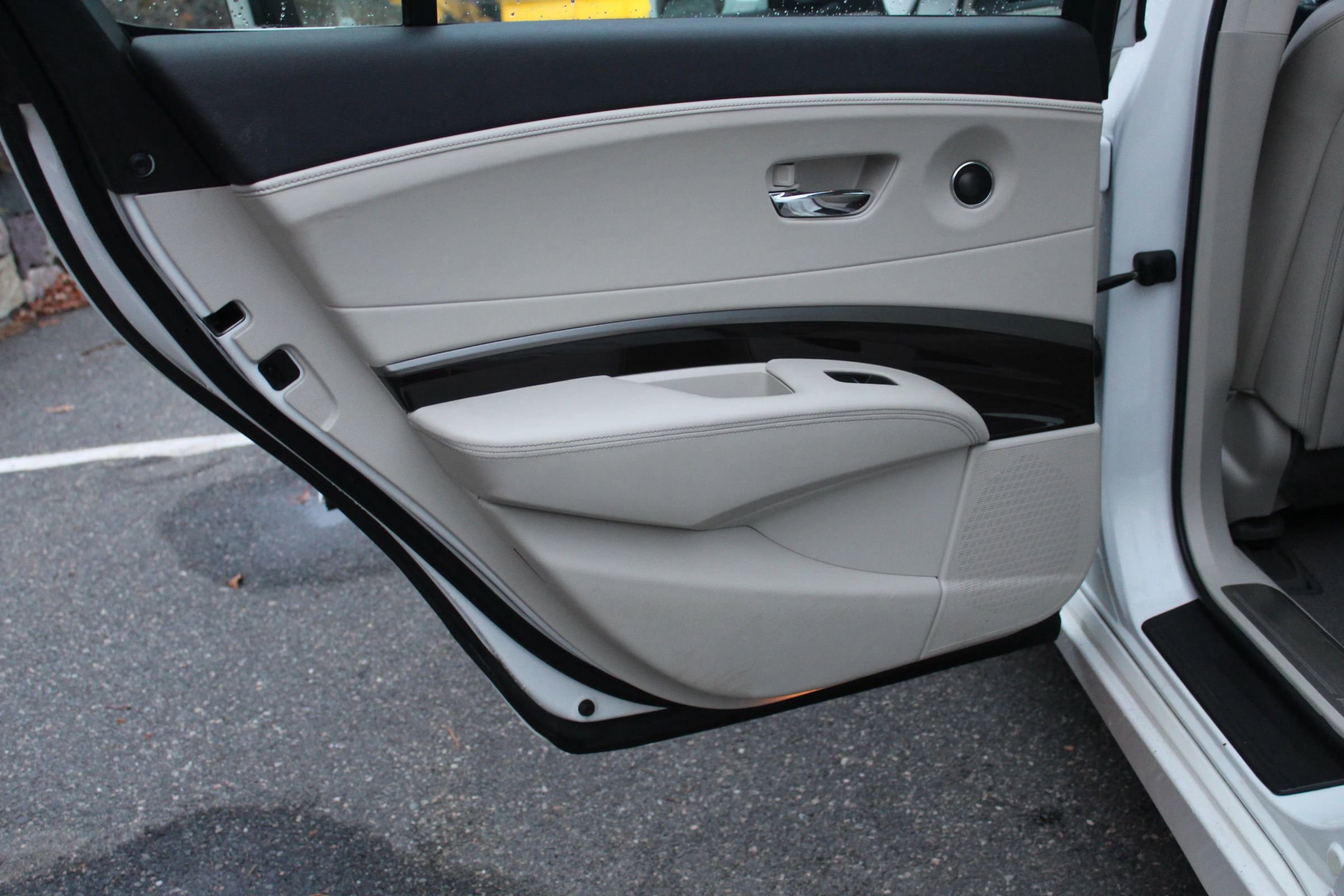 Used 2015 Acura RLX w/ Technology Package image 14