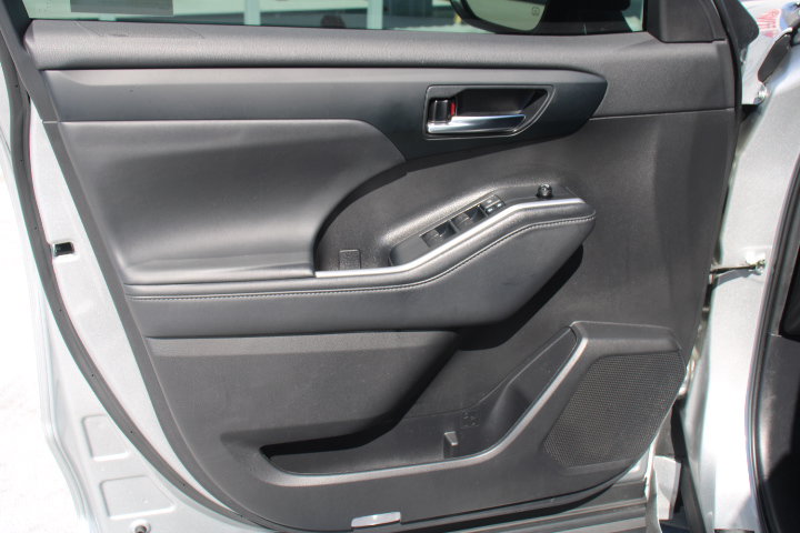 Used 2022 Toyota Highlander XSE AWD/4WD image 10