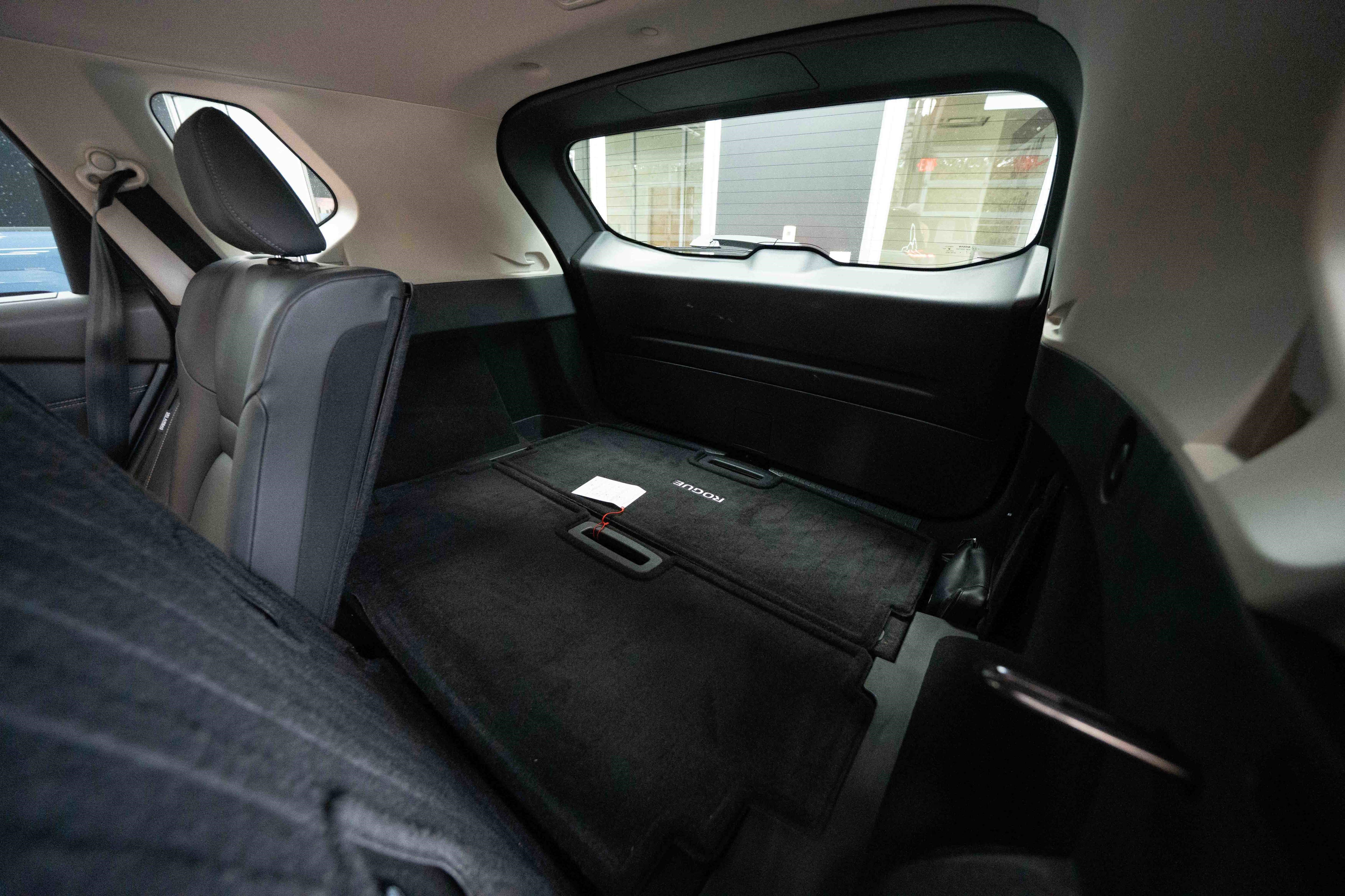 Used 2023 Nissan Rogue SL w/ SL Premium Package image 24