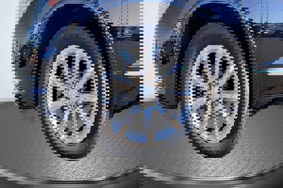 Used 2016 Buick Enclave Premium w/ Experience Buick Package image 9