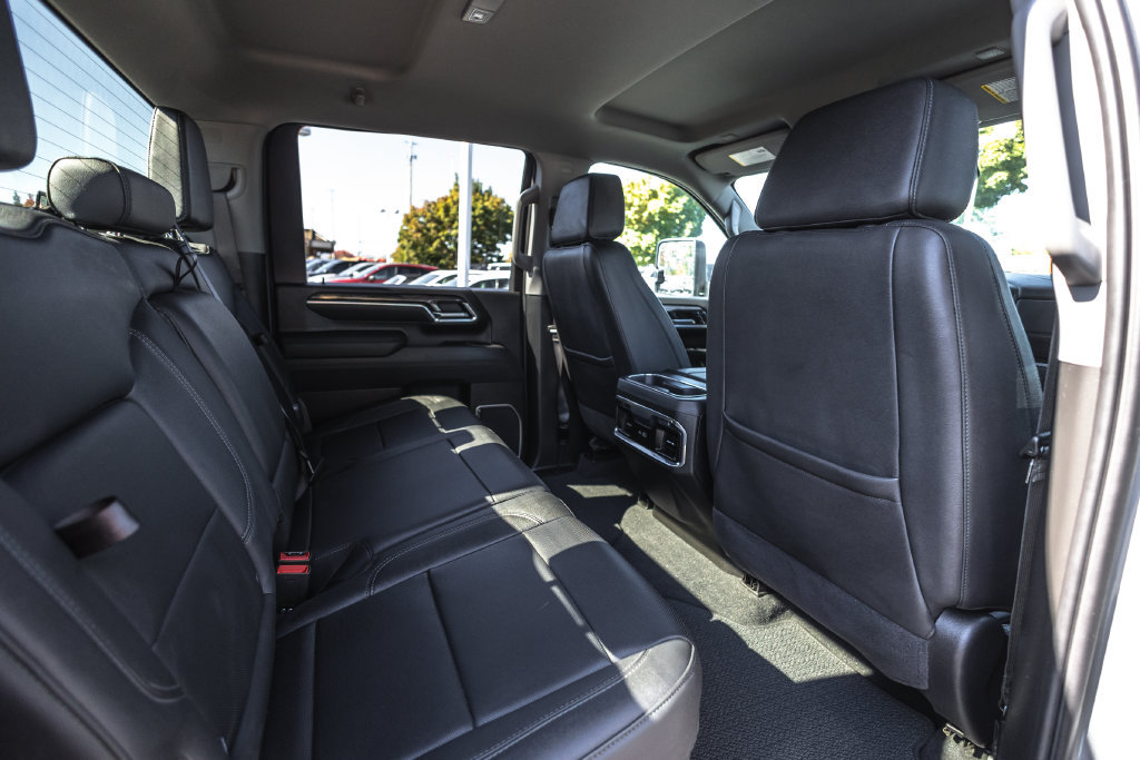 Used 2025 Chevrolet Silverado 3500 LTZ w/ LTZ Convenience Package AWD/4WD image 28