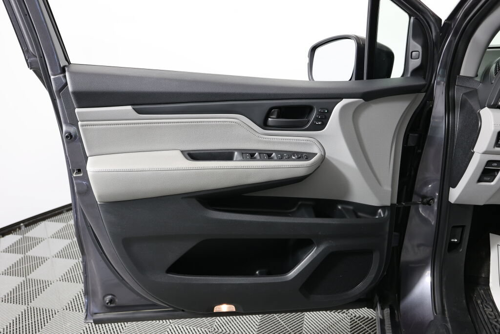 Used 2018 Honda Odyssey Touring image 13