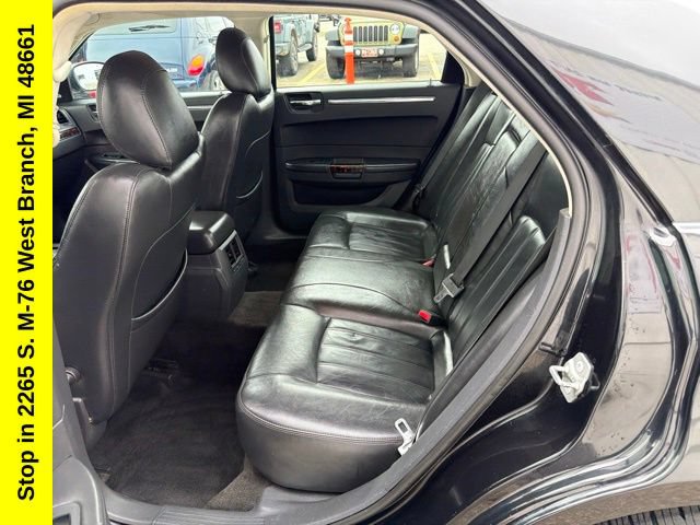 Used 2010 Chrysler 300 C RWD image 13