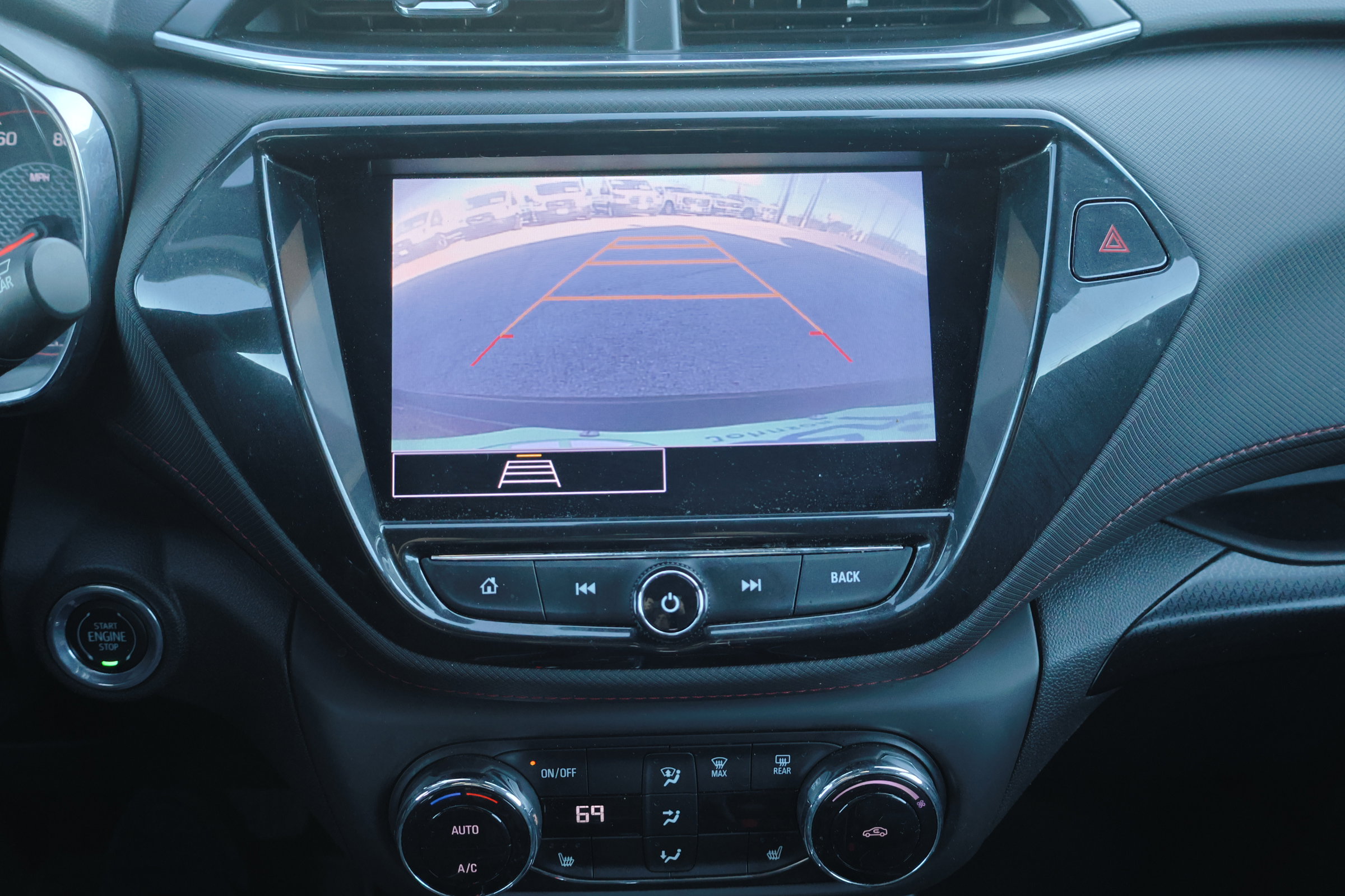 Used 2022 Chevrolet TrailBlazer RS w/ Sun and Liftgate Package image 35