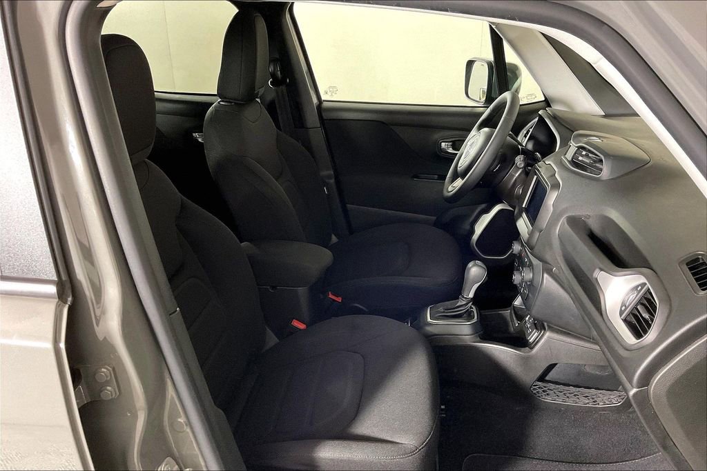 Used 2020 Jeep Renegade Latitude image 6