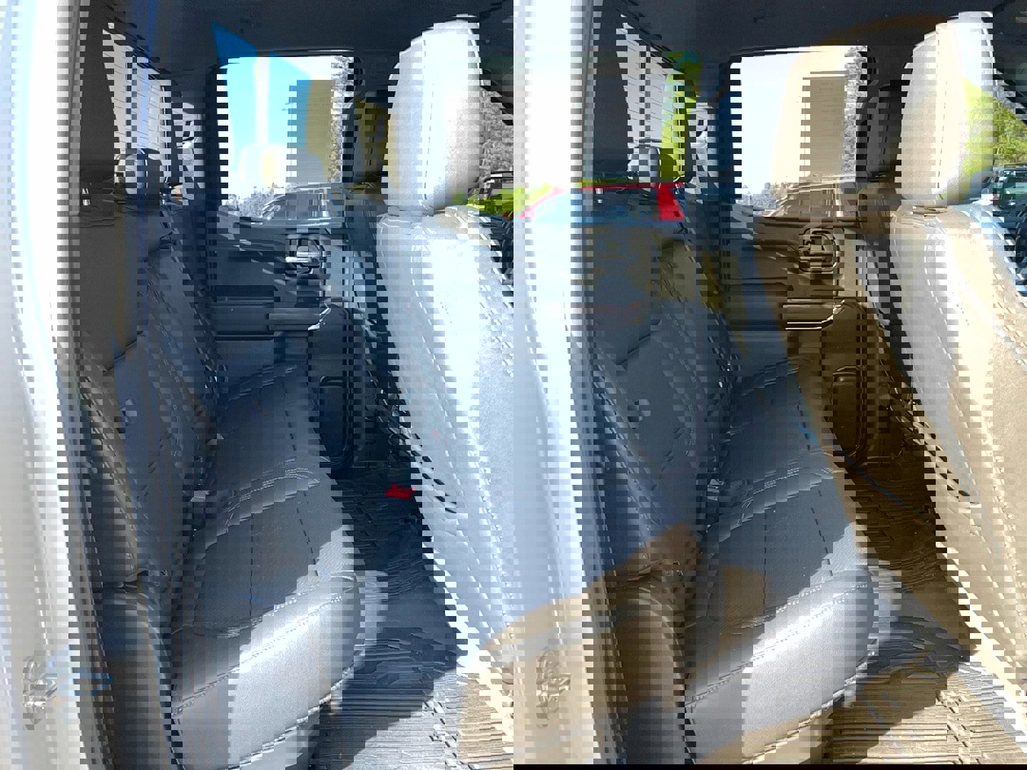 Used 2021 GMC Sierra 1500 SLT w/ SLT Premium Package image 28