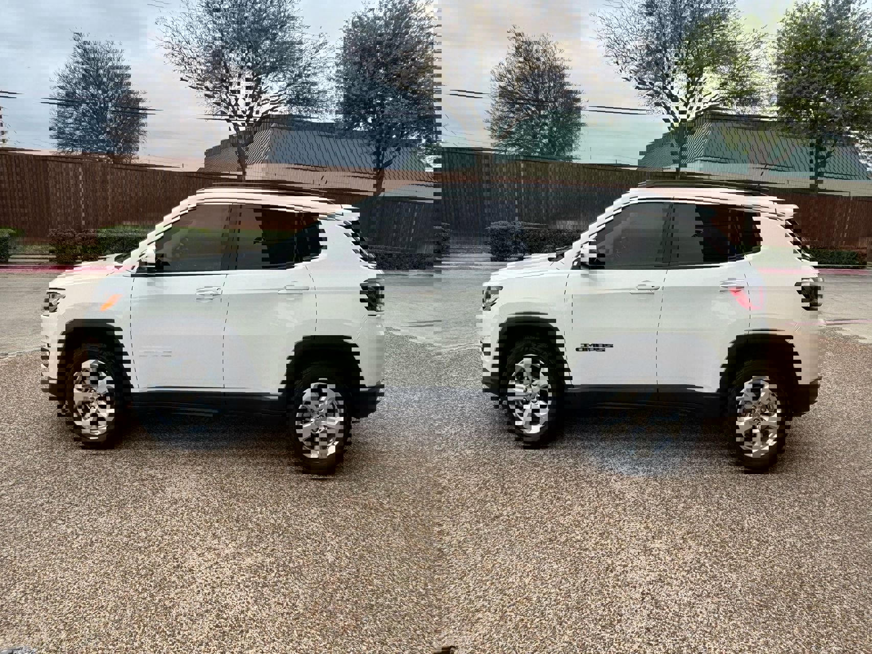 Used 2019 Jeep Compass Latitude w/ Popular Equipment Group image 11