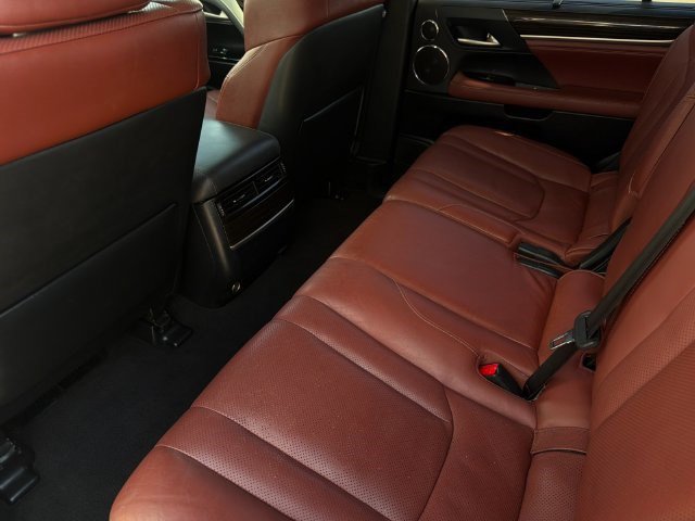 Used 2019 Lexus LX 570 4WD w/ Luxury Package image 10