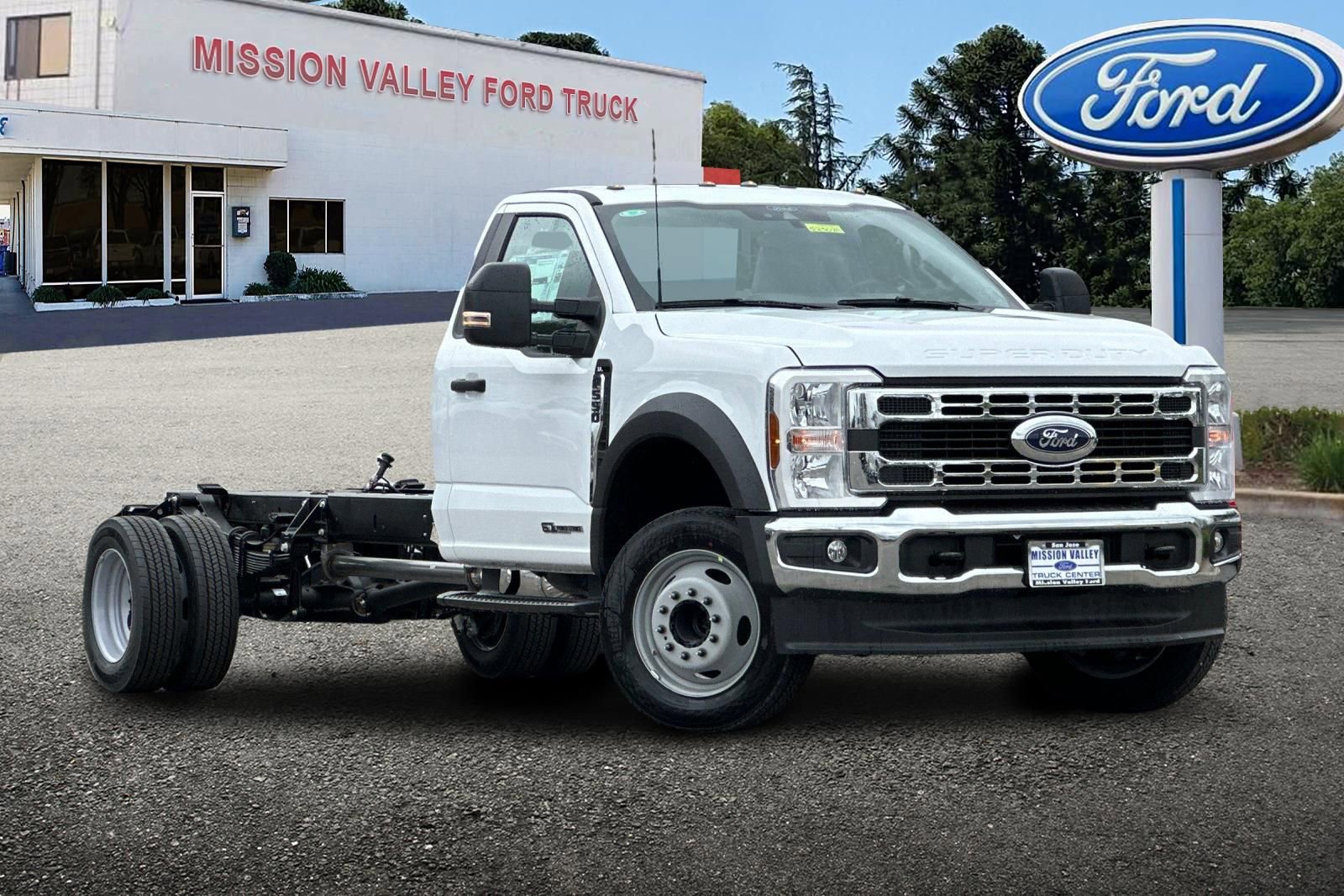 New 2025 Ford F550 2WD Regular Cab Super Duty video 2
