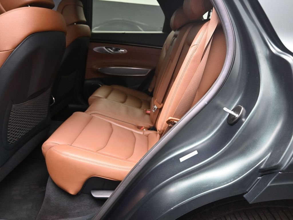 Used 2022 Genesis GV70 2.5T w/ Advanced Package image 21