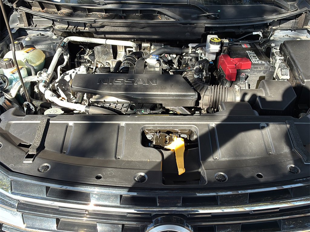 Used 2024 Nissan Rogue S image 13