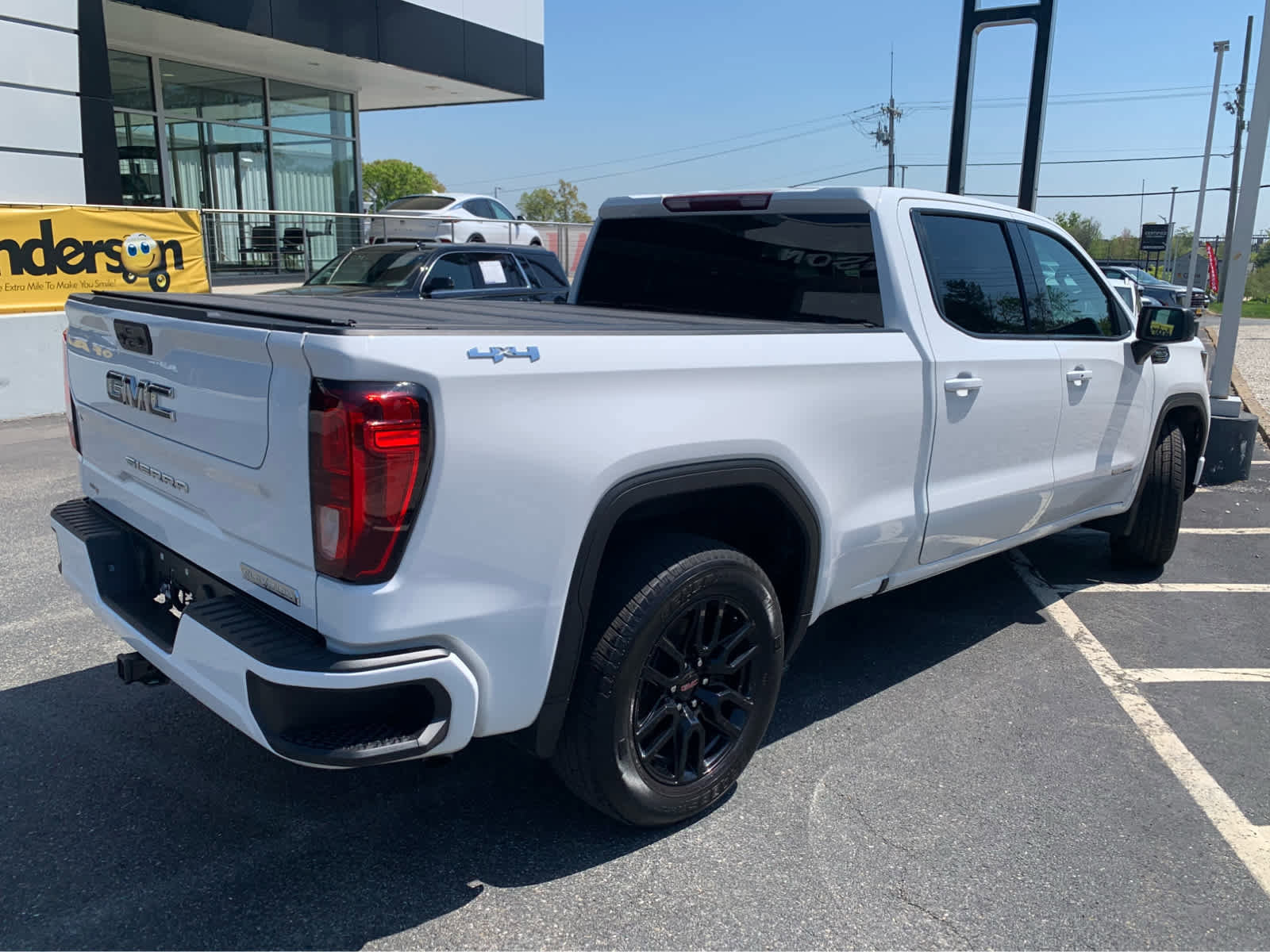 Used 2023 GMC Sierra 1500 Elevation AWD/4WD image 7