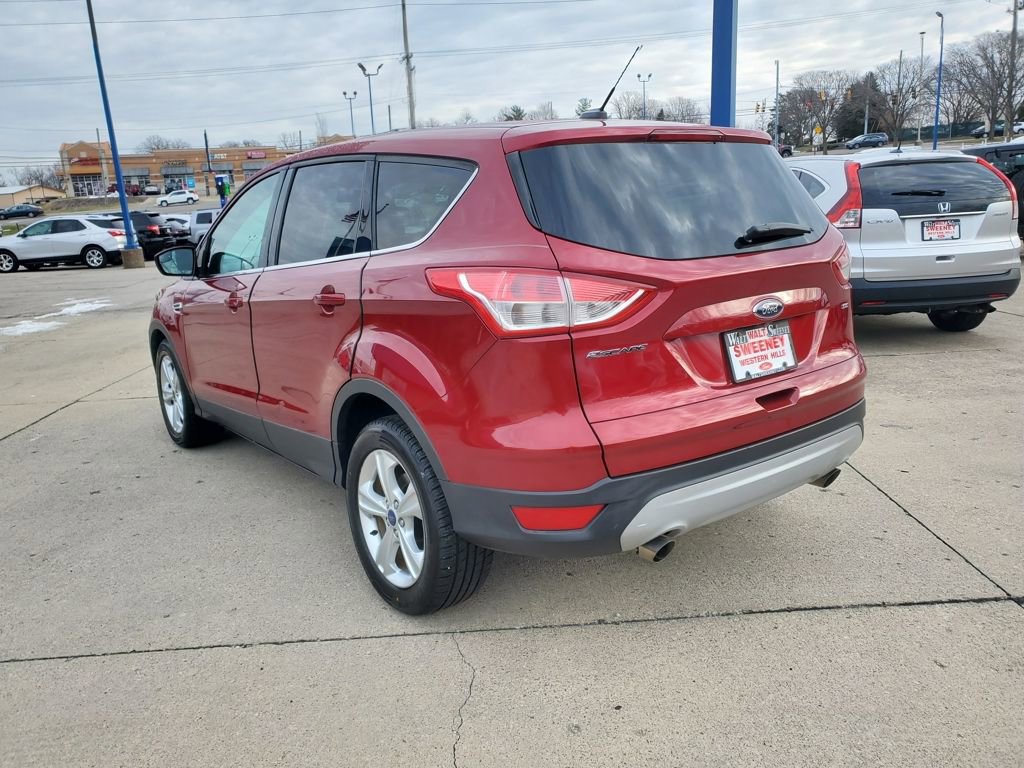 Used 2015 Ford Escape SE image 3