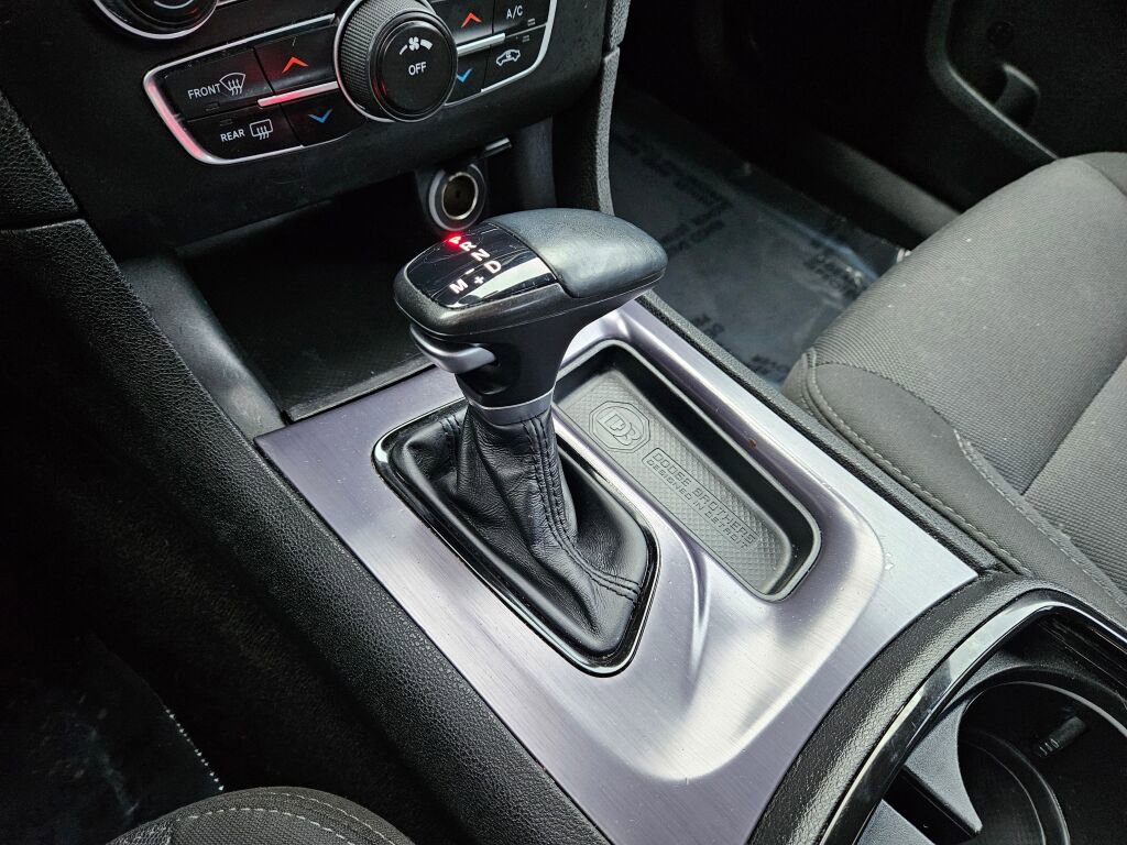 Used 2018 Dodge Charger SXT w/ Blacktop Package image 6