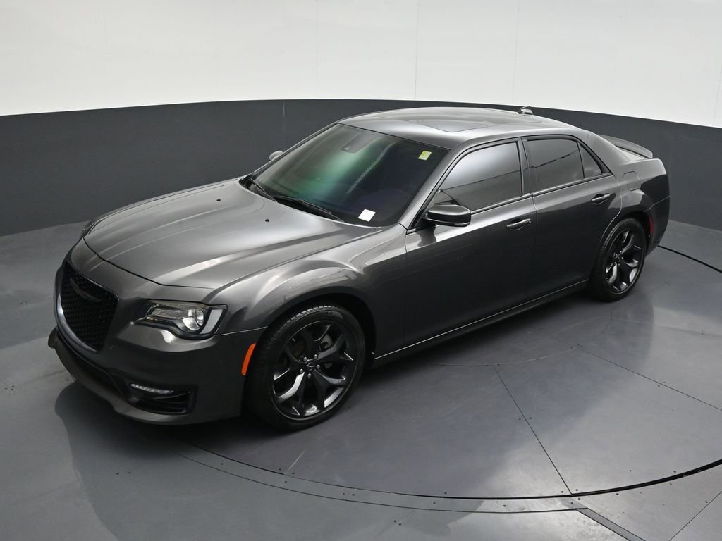 Used 2023 Chrysler 300 S w/ Comfort Group RWD image 17