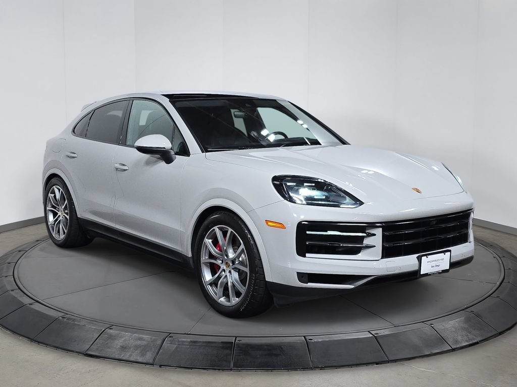Certified 2024 Porsche Cayenne S AWD/4WD image 9