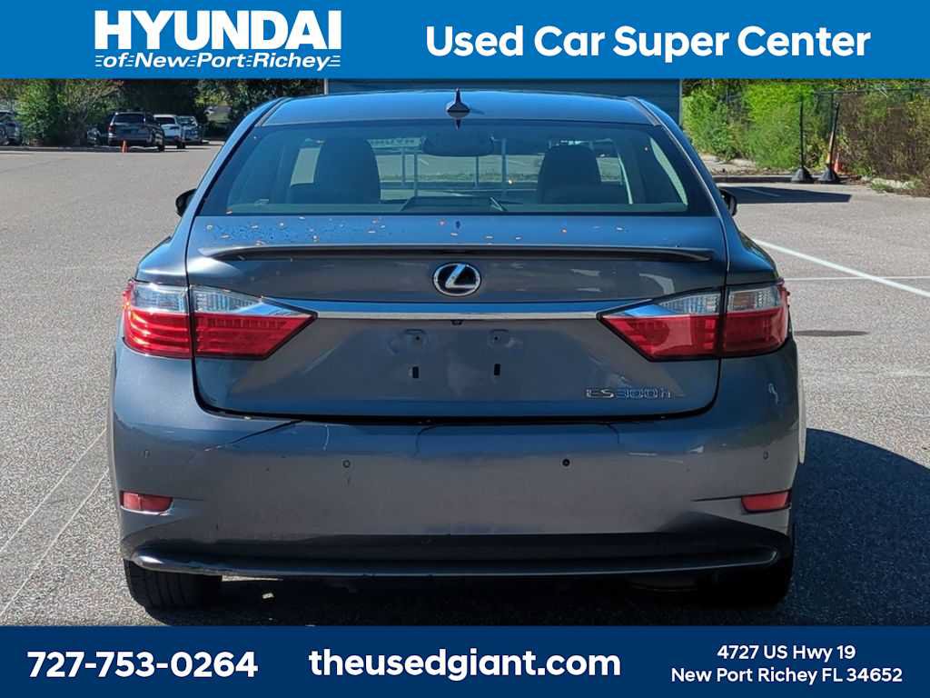 Used 2013 Lexus ES 300h w/ Premium Pkg FWD image 4