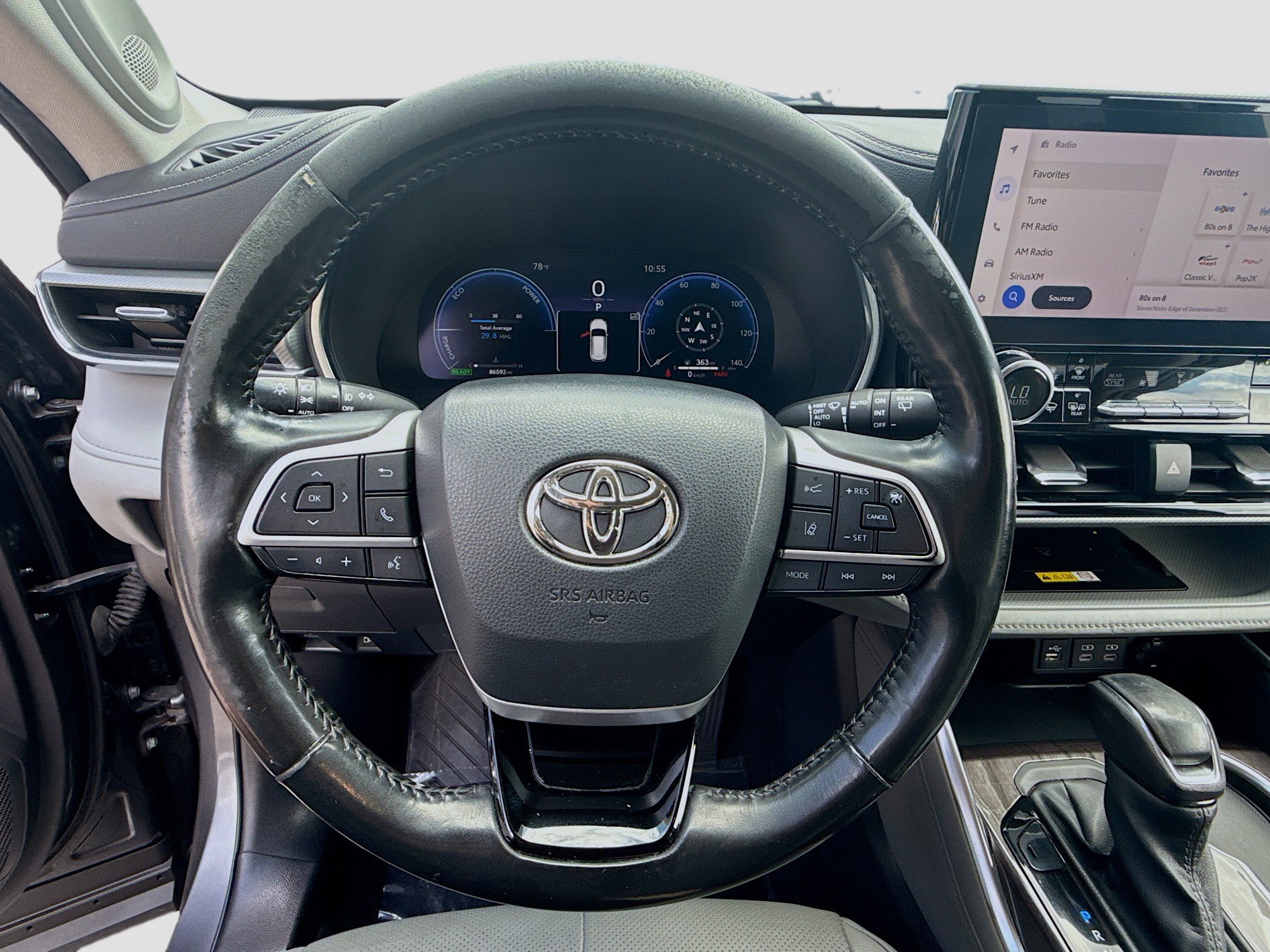 Used 2023 Toyota Highlander Platinum FWD image 10