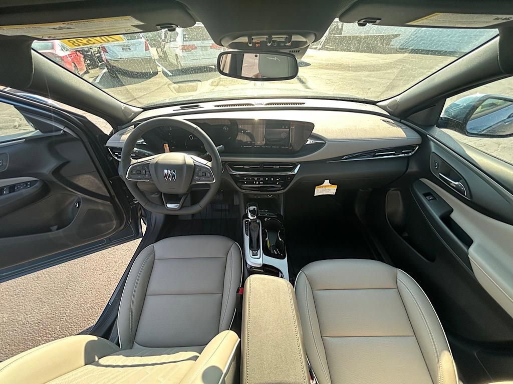 New 2025 Buick Envista Avenir image 23