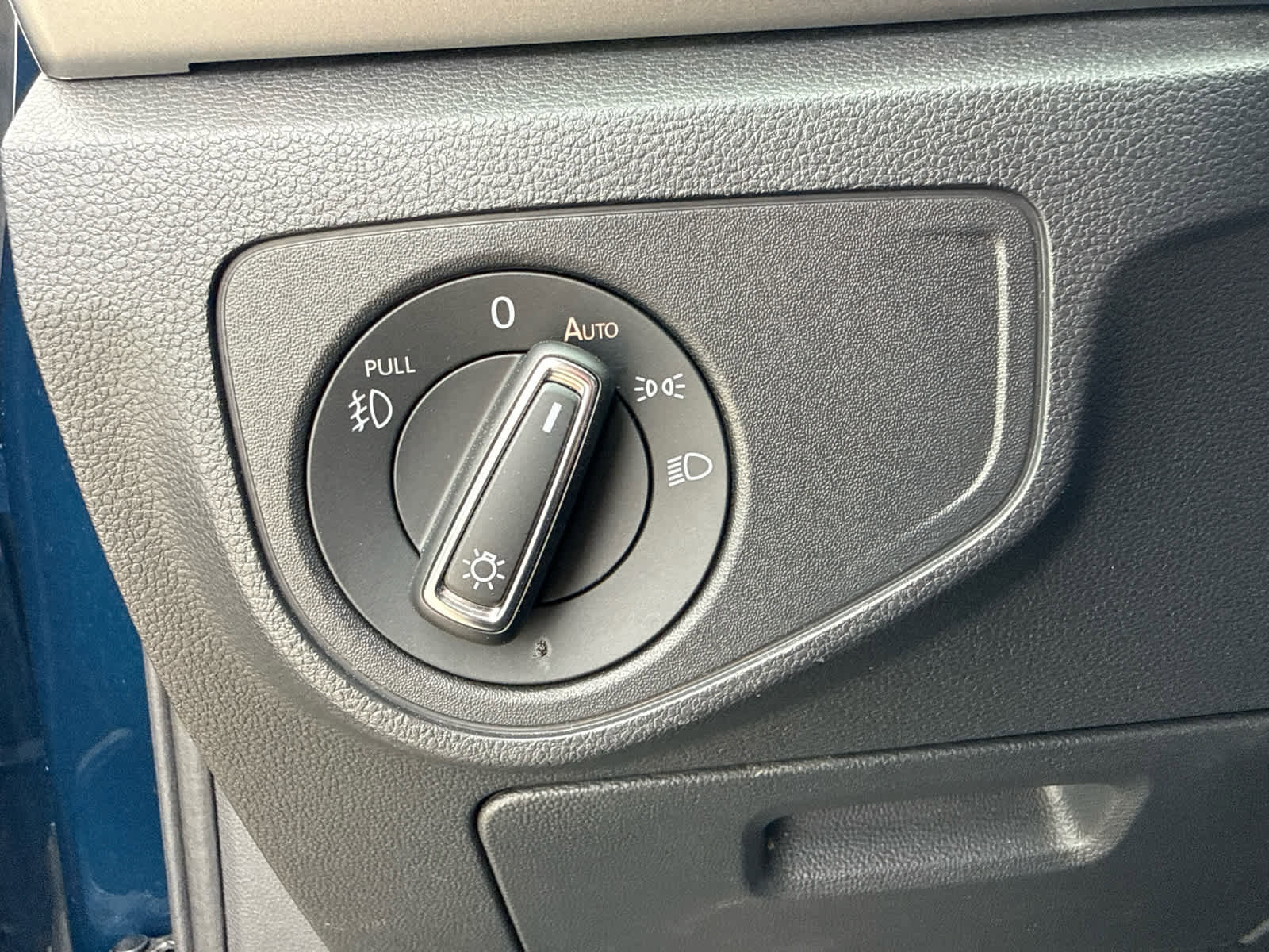 Used 2019 Volkswagen Atlas SE w/ Towing Package image 40