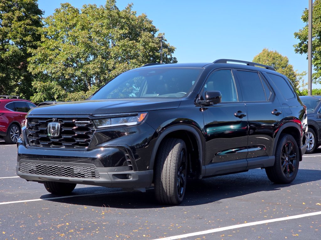 Certified 2025 Honda Pilot Black Edition image 24