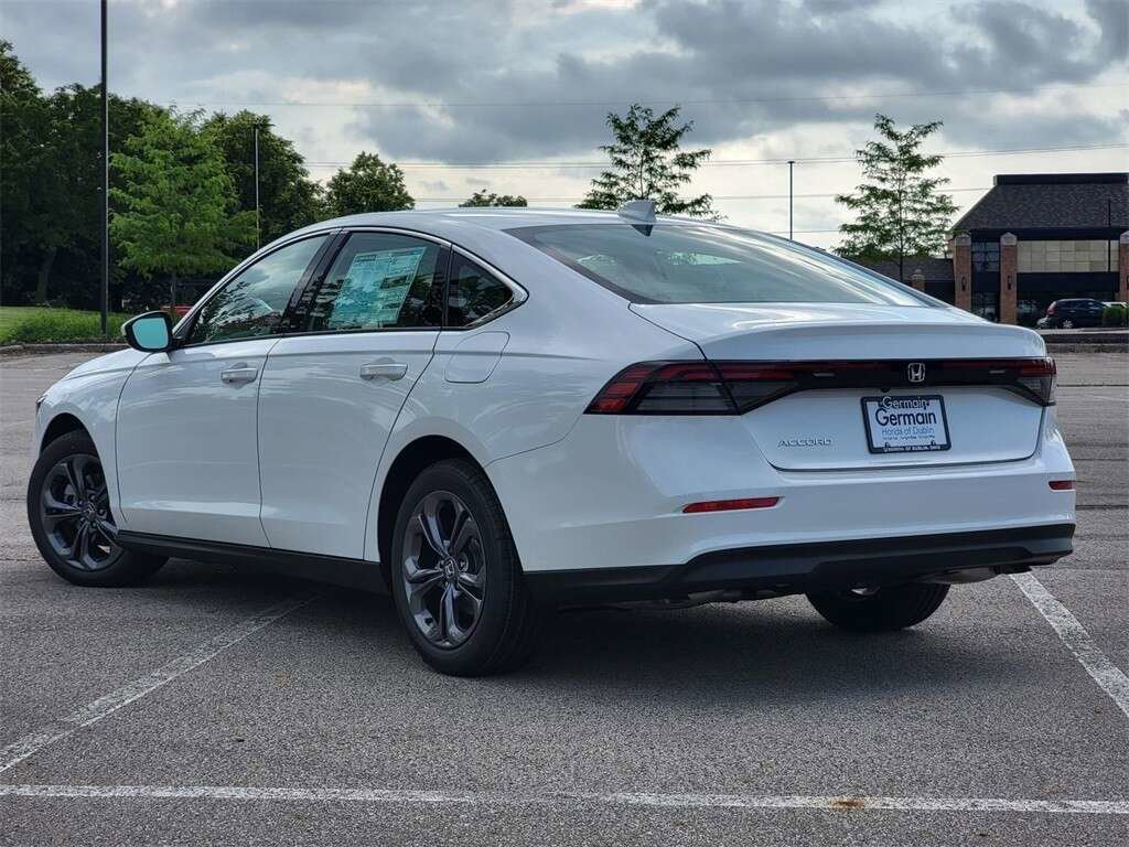 Used 2023 Honda Accord EX image 14