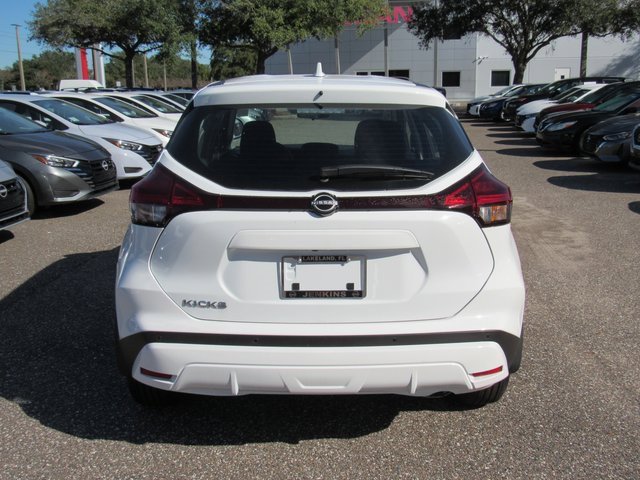 New 2025 Nissan Kicks Play S image 4
