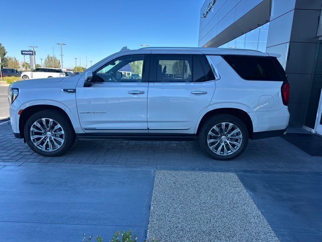 Used 2021 GMC Yukon Denali w/ Denali Ultimate Package AWD/4WD image 8