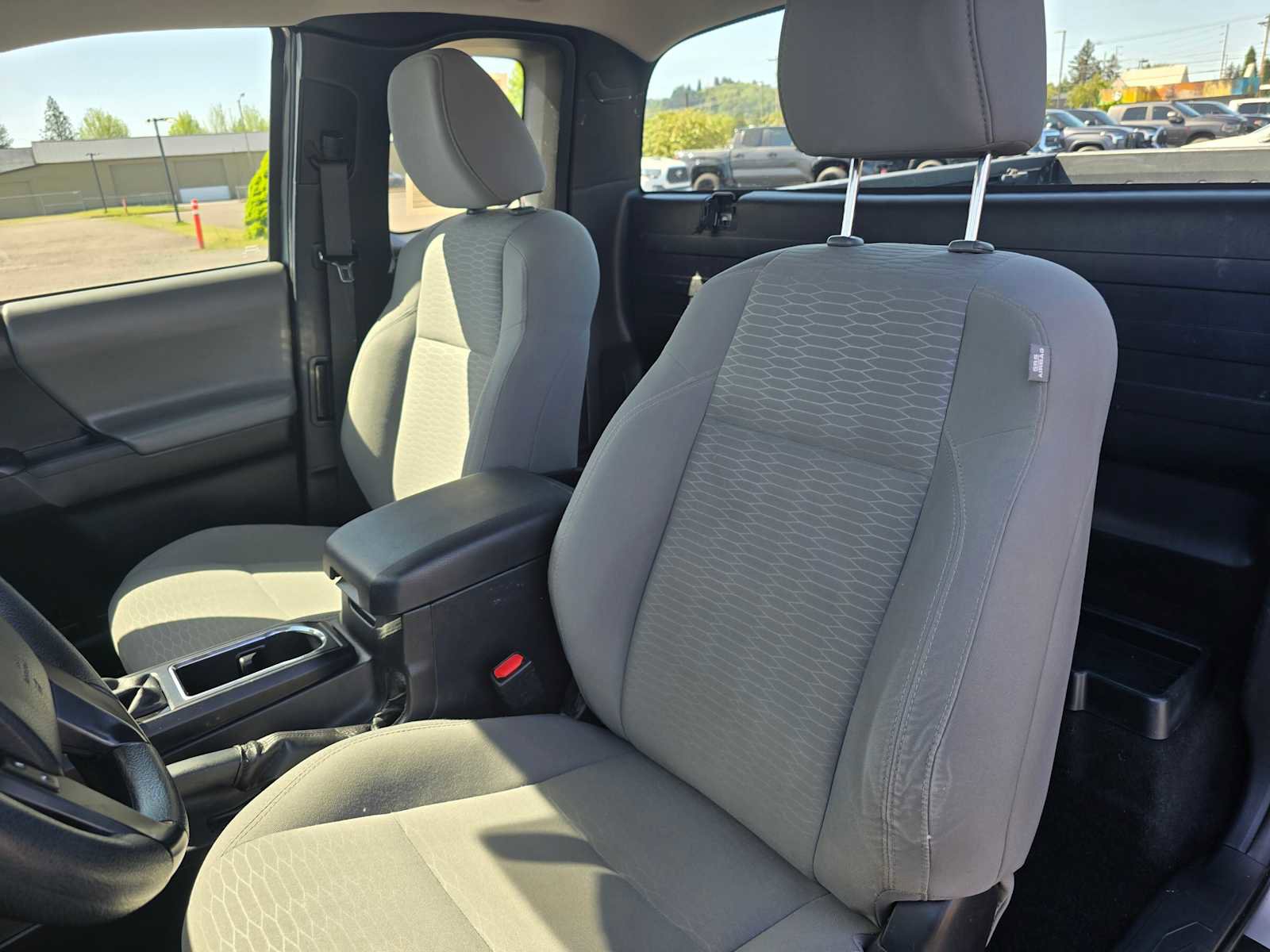 Used 2017 Toyota Tacoma SR RWD image 24