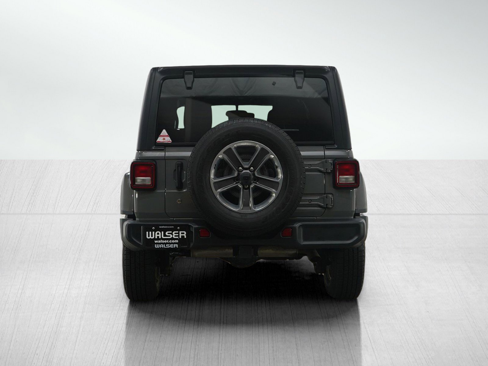 Used 2018 Jeep Wrangler Unlimited Sahara w/ Cold Weather Group image 4