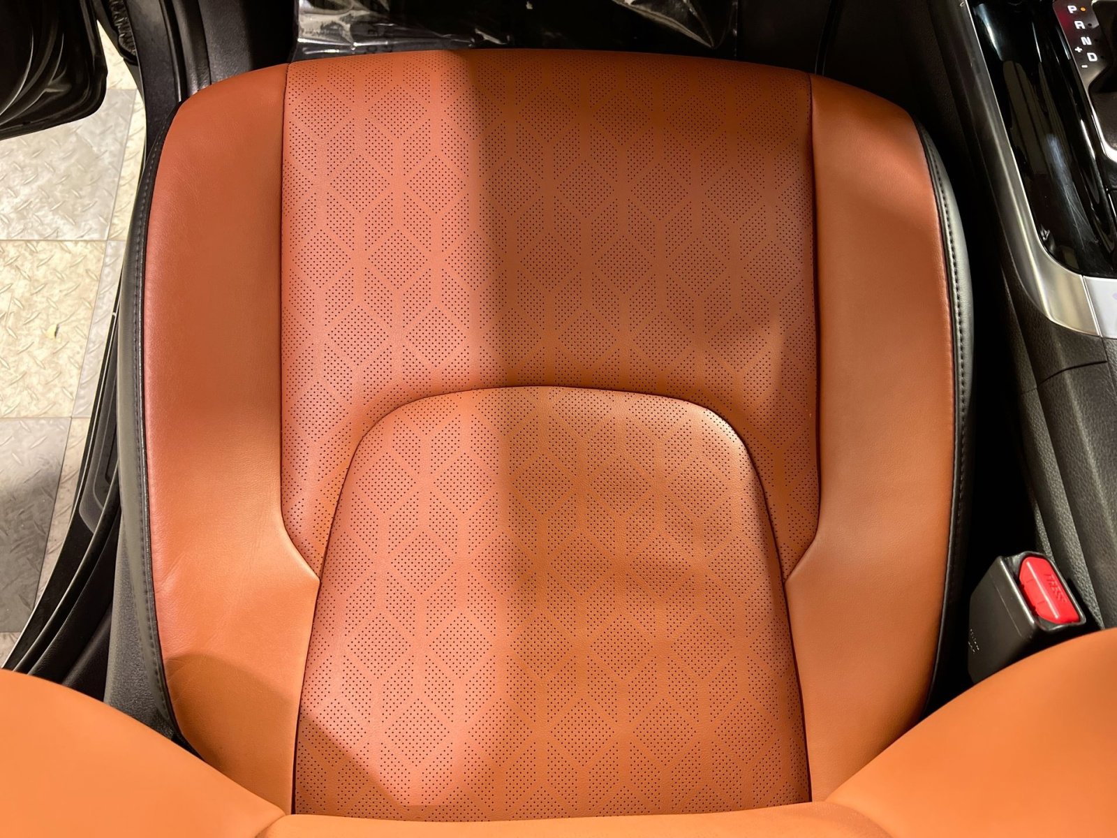 Used 2023 Kia Carnival SX image 22