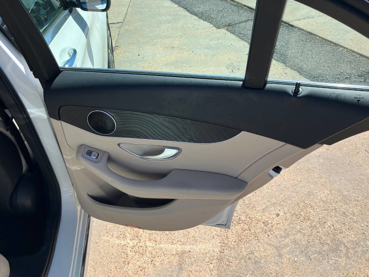 Used 2017 Mercedes-Benz C 300 Luxury image 15