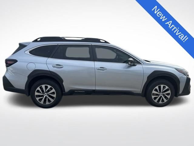 Certified 2025 Subaru Outback Premium AWD/4WD image 8
