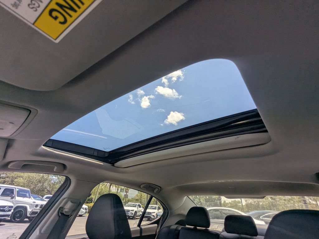 Used 2018 Acura TLX FWD image 10