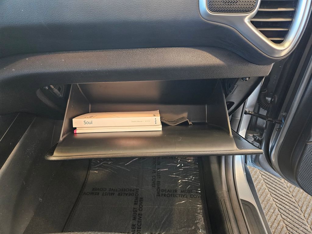 Used 2025 Kia Soul LX w/ LX Technology Package image 29