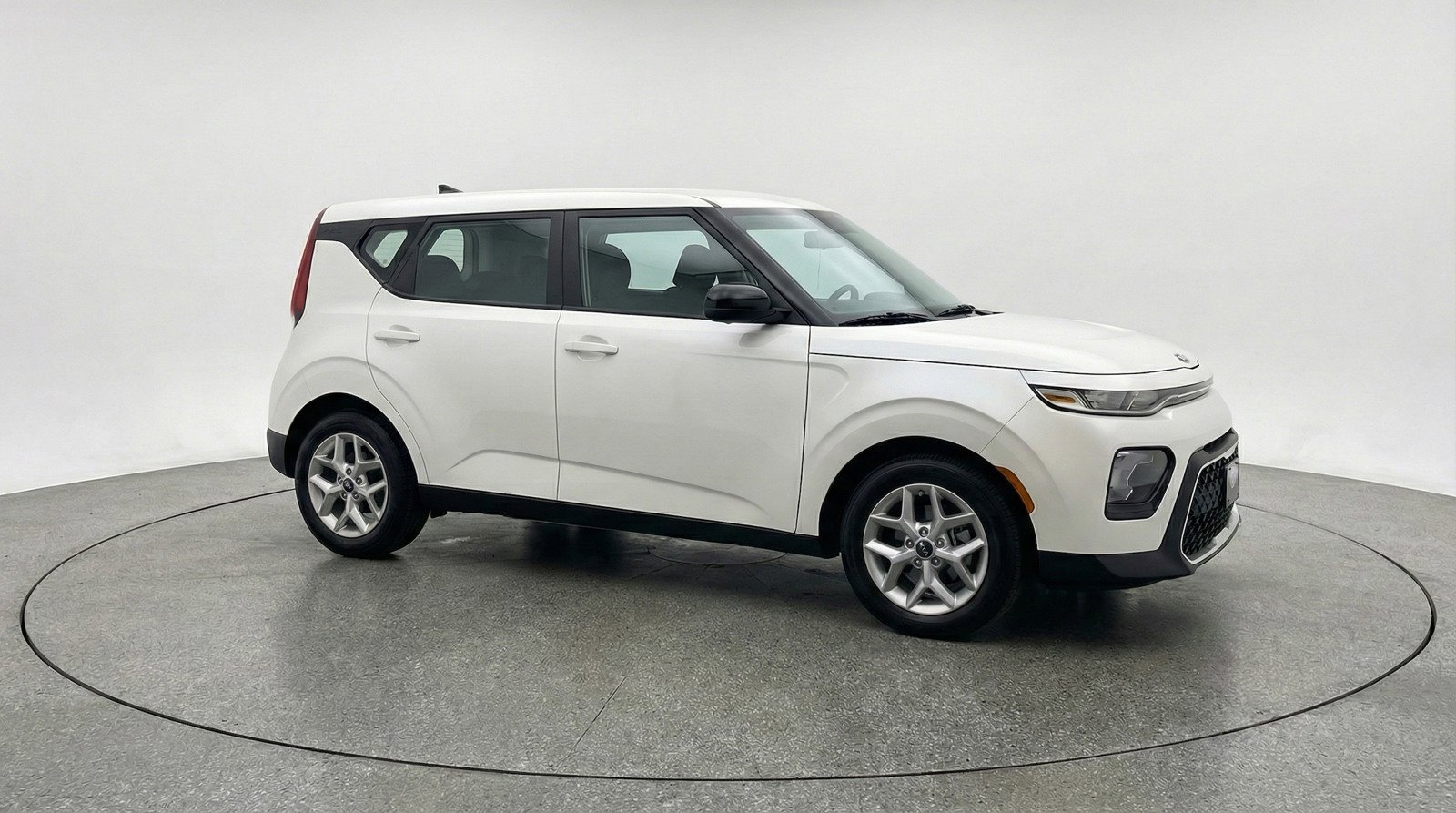 Used 2025 Kia Soul LX w/ LX Technology Package FWD image 1