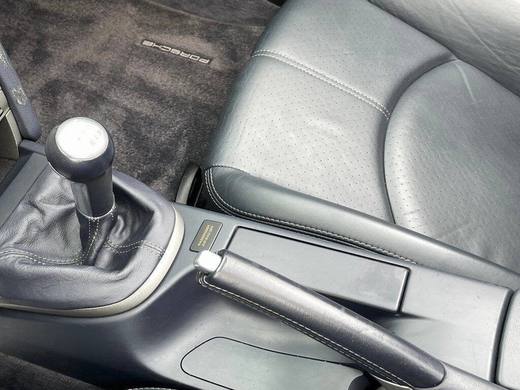 Used 2006 Porsche 911 Carrera image 36