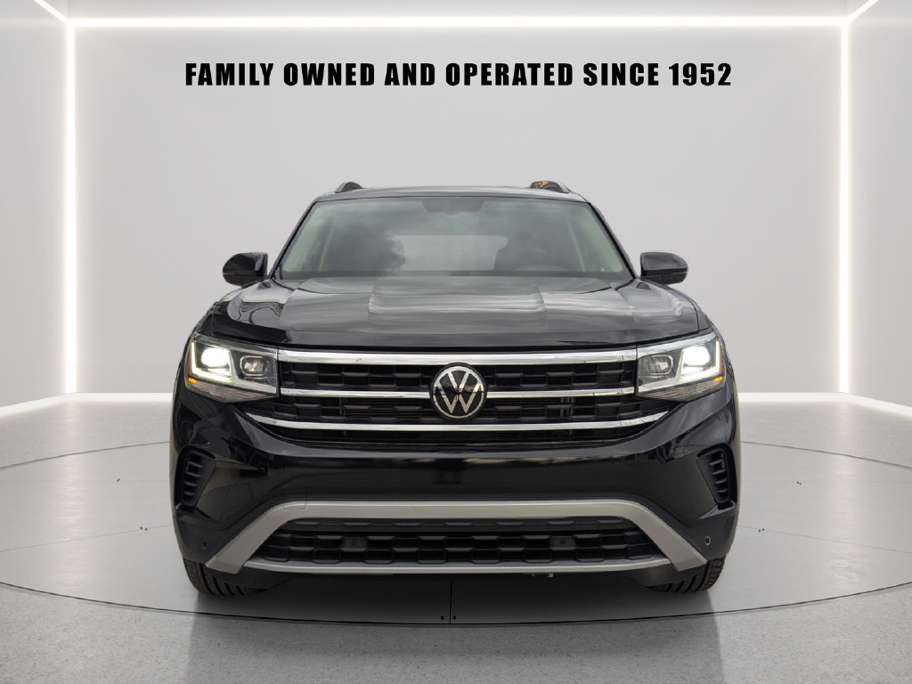 Certified 2023 Volkswagen Atlas SE w/ Panoramic Sunroof Package AWD/4WD image 3