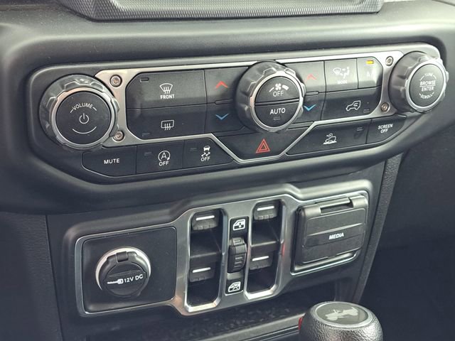 Used 2023 Jeep Wrangler Sahara image 19